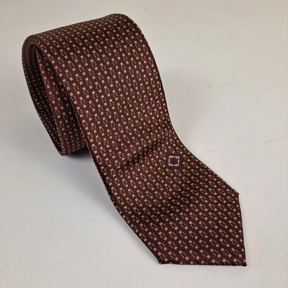 Salvatore Ferragamo Men's Tie 100% Silk Brown with Yellow/Gold Pattern EUC